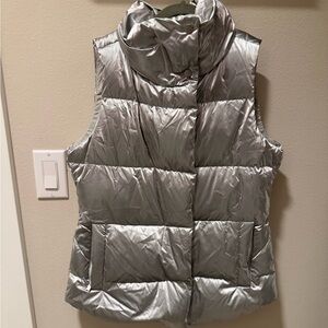 Athleta Women's Silver Puffer Vest